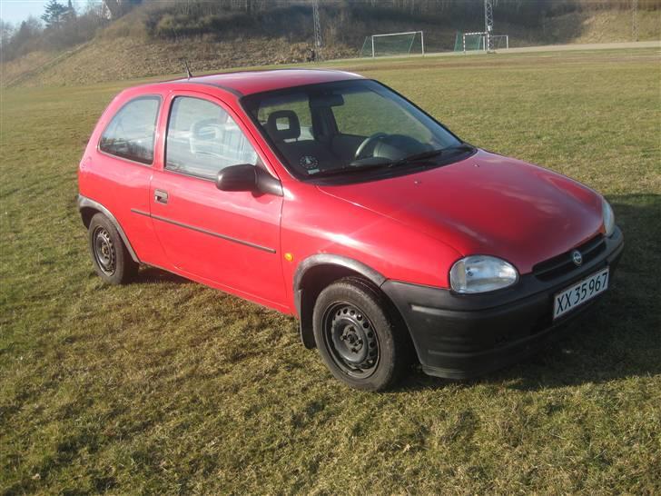 Opel corsa 1.4 Tilsalg 10000,- billede 1