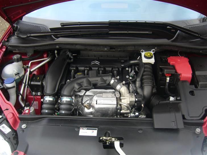 Citroën C4 1,6i 16v turbo SOLGT billede 10