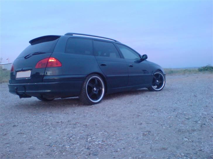 Toyota Avensis billede 2