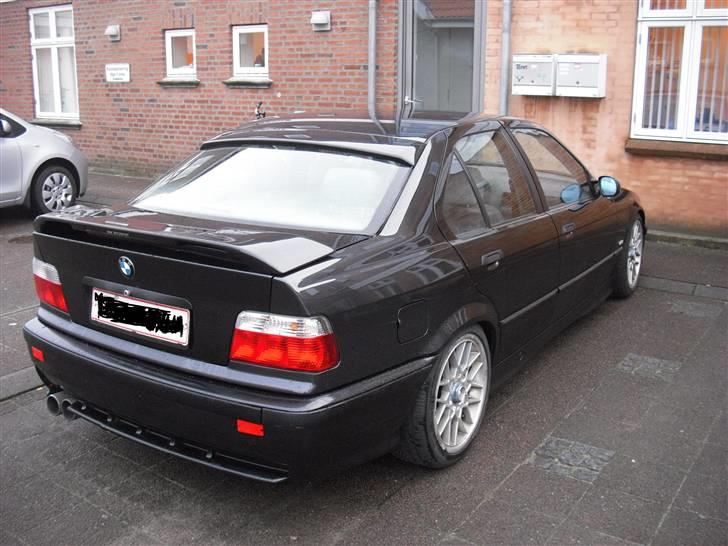 BMW E36 320i SOLGT billede 3