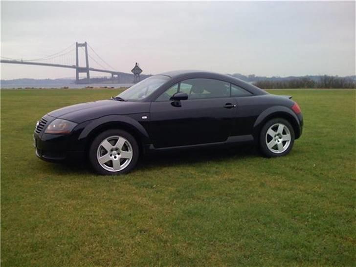 Audi TT // SOLGT// - Da jeg købte den. Standard på vinterfælge.. billede 15