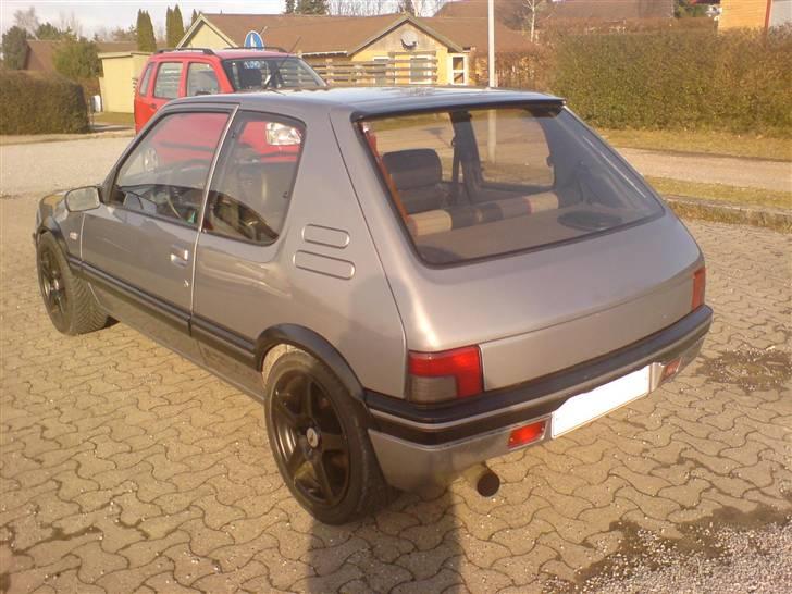 Peugeot 205 Gti 2,0 turbo  billede 2