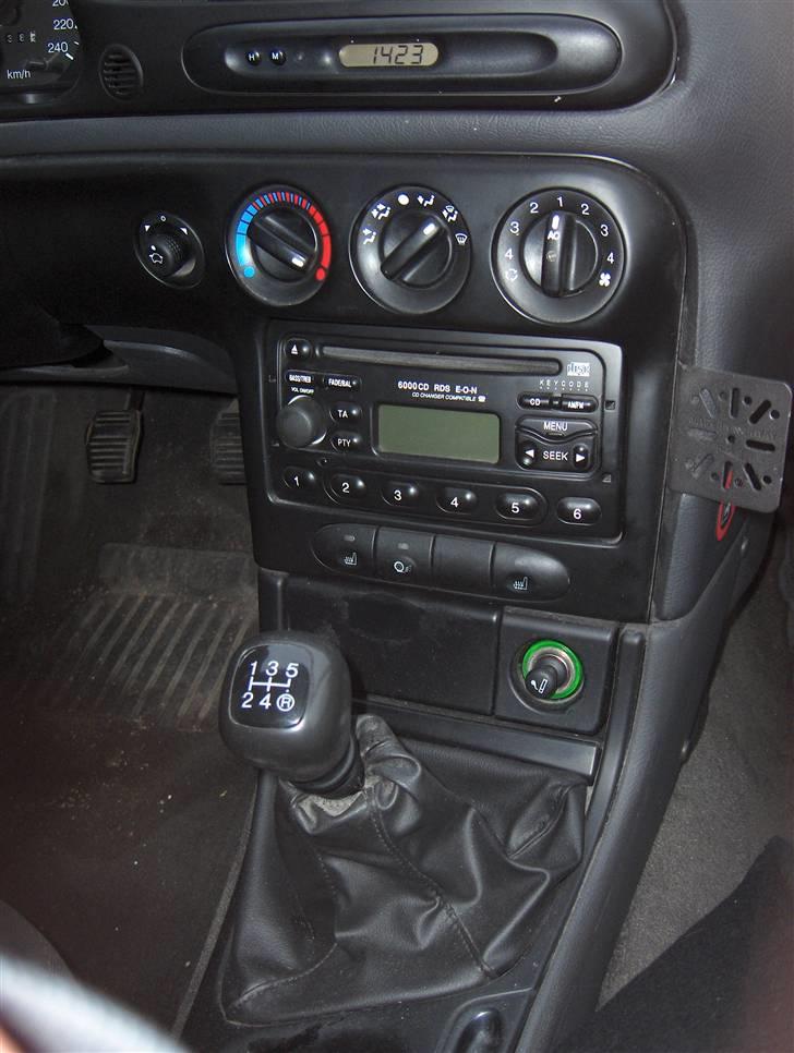 Ford Mondeo GIVET TIL DE GAMLE billede 7