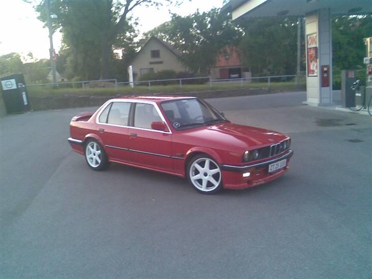 BMW E30 2,0i M-tech  billede 1
