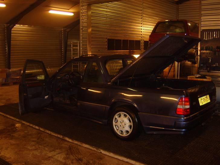 Mercedes Benz 300te 124w Pick-up SOLGT billede 7