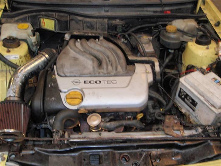 Opel astra 1,6 16v solgt - da den nye motor var kommet i billede 13
