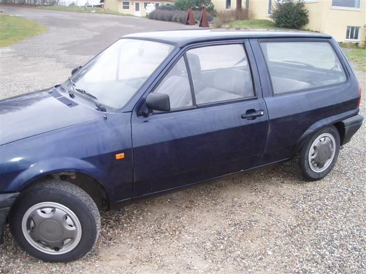 VW Polo  * SOLGT* - uhh store 13 " sutter med orginale VW hjul kapsler billede 4