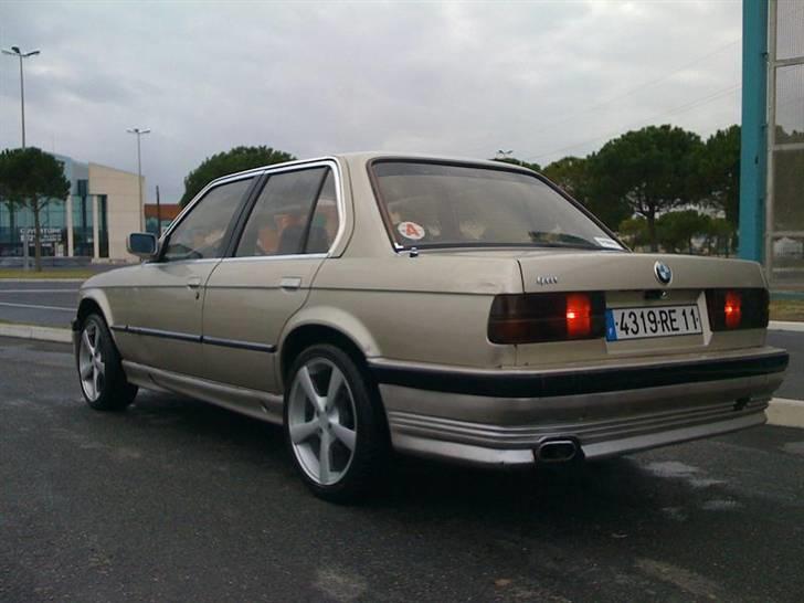 BMW 320i E30 *byttet* billede 2