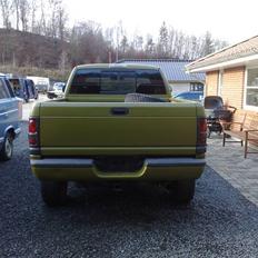 Dodge Ram 2500 V10 -solgt