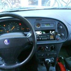 Saab 900 i  auto (SOLGT)