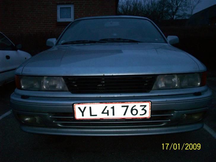 Mitsubishi galant.. kørt til op hug - så er den logo fri.... billede 16