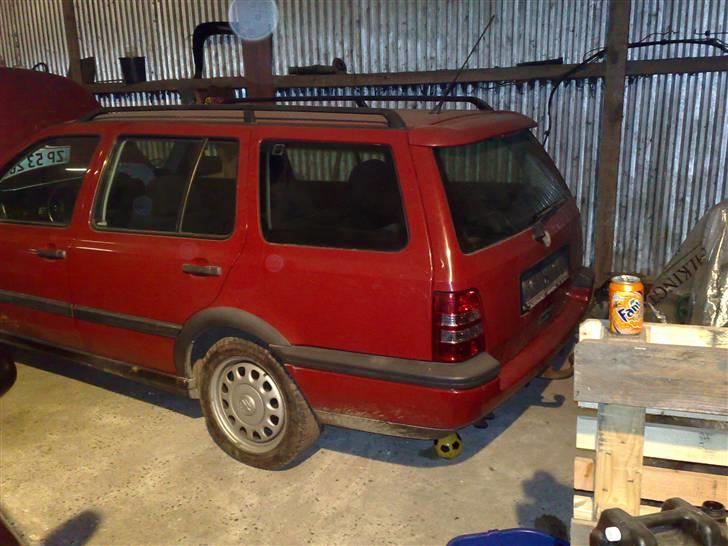 VW Golf 3 VR6 Variant Syncro - Alle ruder skal tones sort billede 2