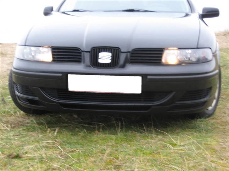 Seat Leon 1,9 Tdi *solgt* - Skal vist have fundet nogle positionslys der passer i farve med Xenon´en billede 9