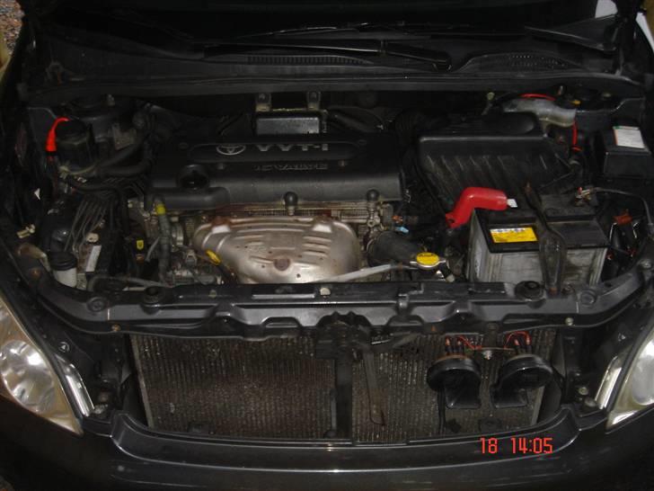 Toyota Sportsvan SOLGT billede 2