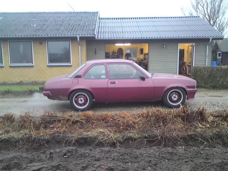 Opel ascona b solgt billede 6