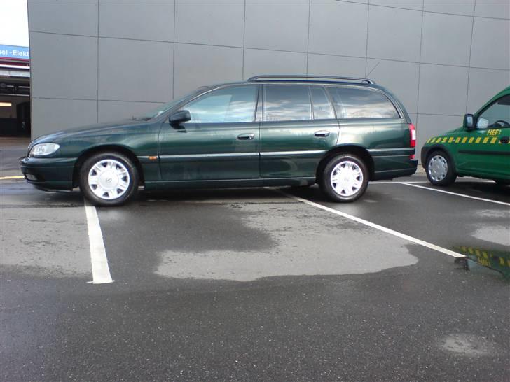 Opel Omega b sta.car  SOLGT billede 3
