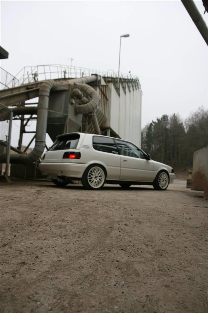 Toyota Corolla 1300 ..SOLGT billede 17