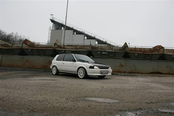 Toyota Corolla 1300 ..SOLGT billede 18