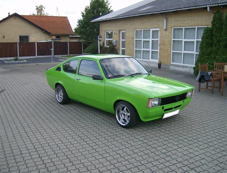 Opel kadett c coupe billede 4