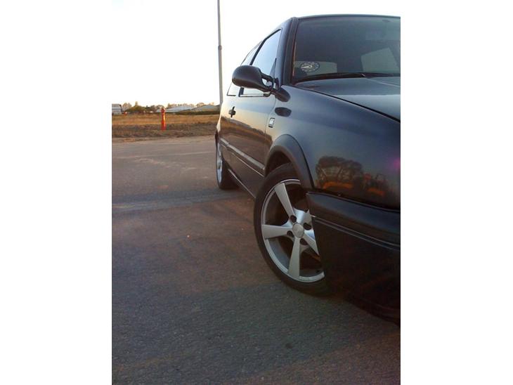 {{currentPhoto.altText}} billede {{currentPhoto.number}}