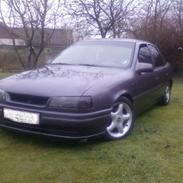 Opel Vectra a 1.8i 8v (Solgt)