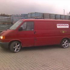 VW Transporter TDI solgt