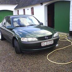 Opel vectra b 1,8 solgt