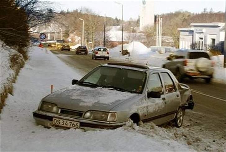 Ford Sierra 2.0i~2talt skadet~ billede 1