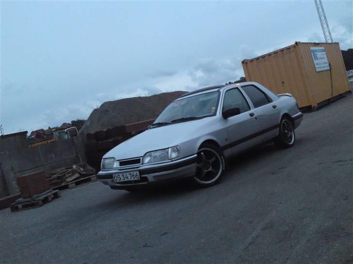 Ford Sierra 2.0i~2talt skadet~ billede 4