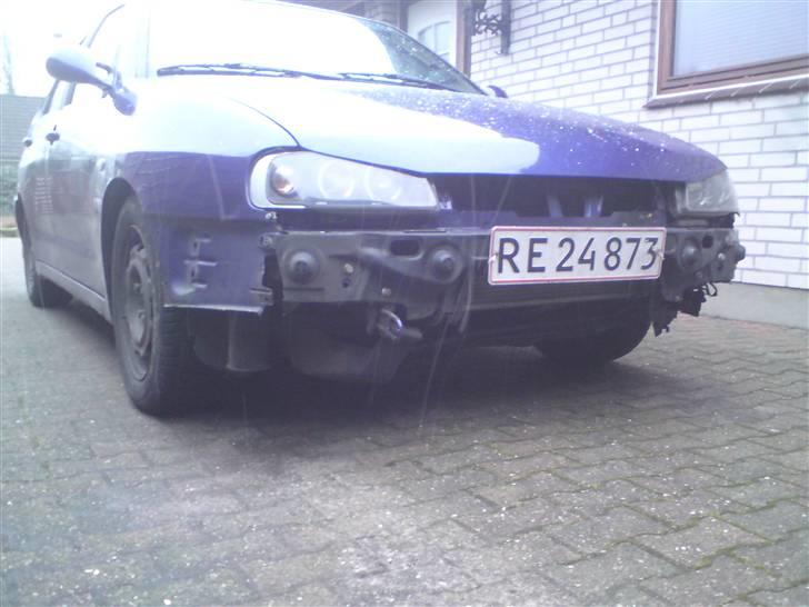 Seat CORDOBA (solgt) - øvøv hvor ser den ud uden kofanger billede 10