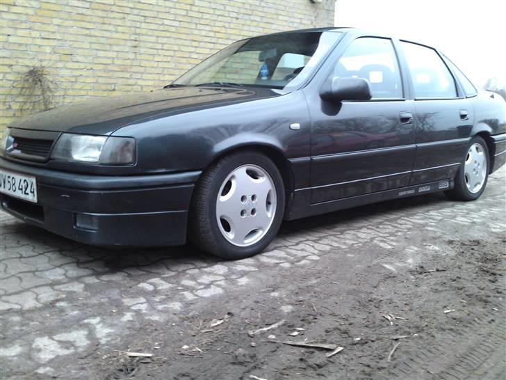 Opel Vectra 2000 ¤The beast¤ - Ja, den kan sgu være pæn når den er vasket.. :-) billede 1