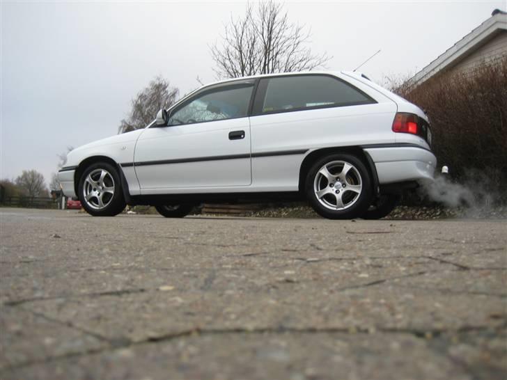 Opel Astra 1.6 16v Sport (død) billede 1