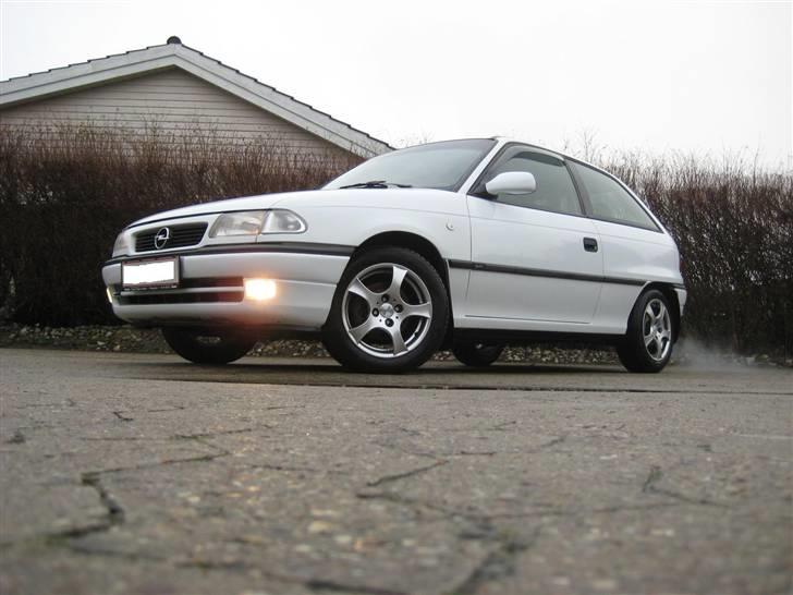 Opel Astra 1.6 16v Sport (død) billede 2