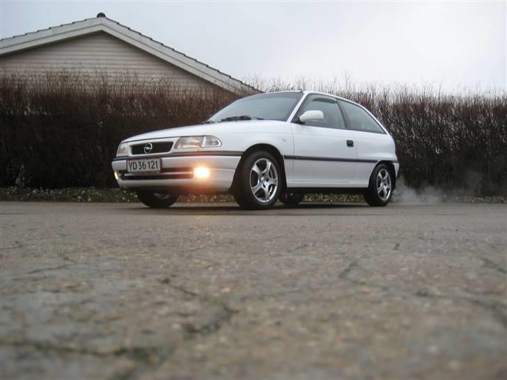Opel Astra 1.6 16v Sport (død) billede 6