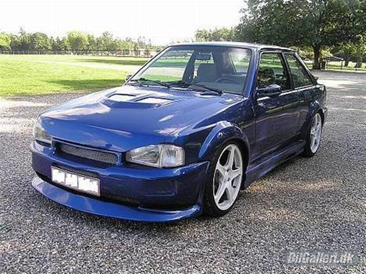 Ford Escort RS Turbo(solgt) billede 1