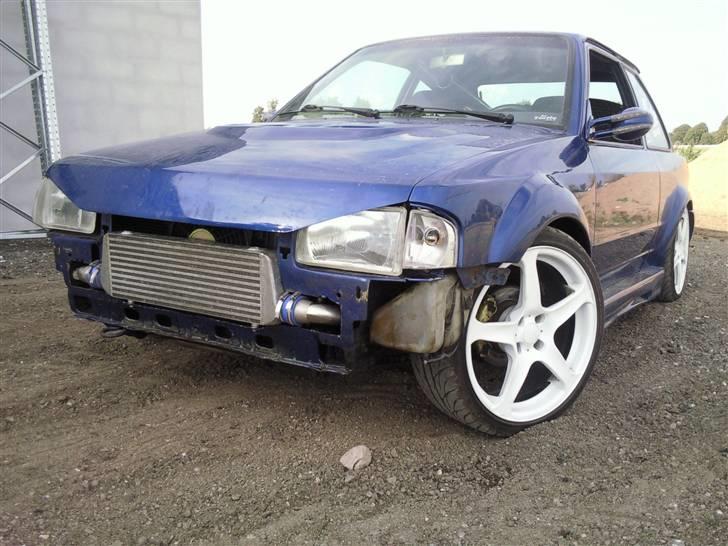 Ford Escort RS Turbo(solgt) - Lige kommet hjem efter at ha lagt ny motor i  billede 3