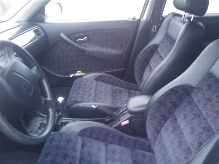 Honda Civic 1,6i VTEC SR SOLGT billede 7
