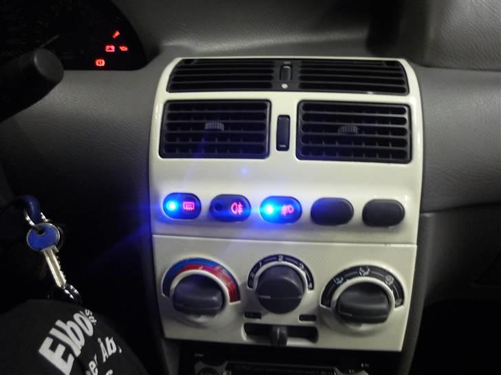 Fiat Punto 1,6 ELX *SOLGT* - Blå dioder i indikatorlamper billede 15