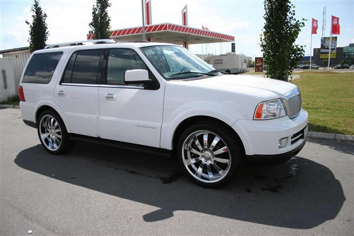 Lincoln Navigator V8 305hk SUV billede 2