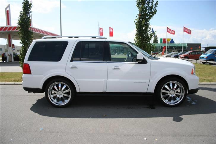 Lincoln Navigator V8 305hk SUV billede 3