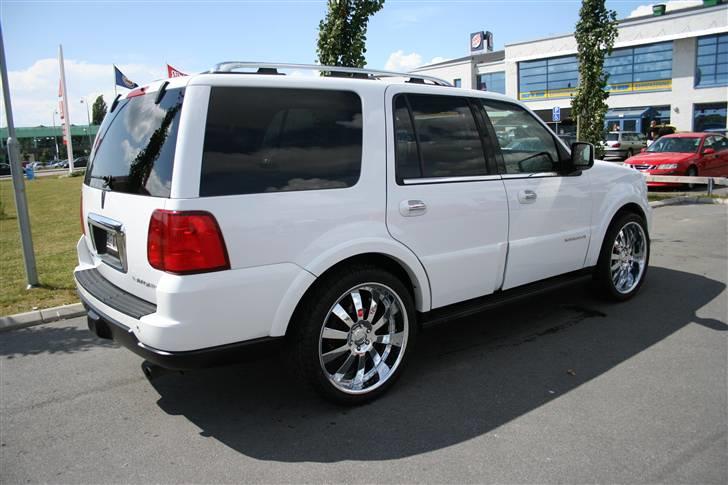 Lincoln Navigator V8 305hk SUV billede 4