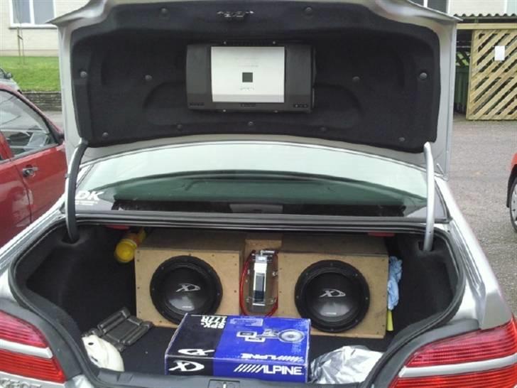 Peugeot 406 XS4 - Mit anlæg Projekt Håber i kan lide det..... :) billede 6