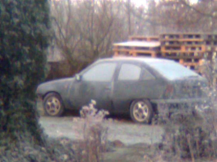 Opel kadett e skrottet billede 1