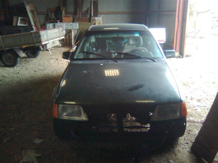 Opel kadett e skrottet billede 5