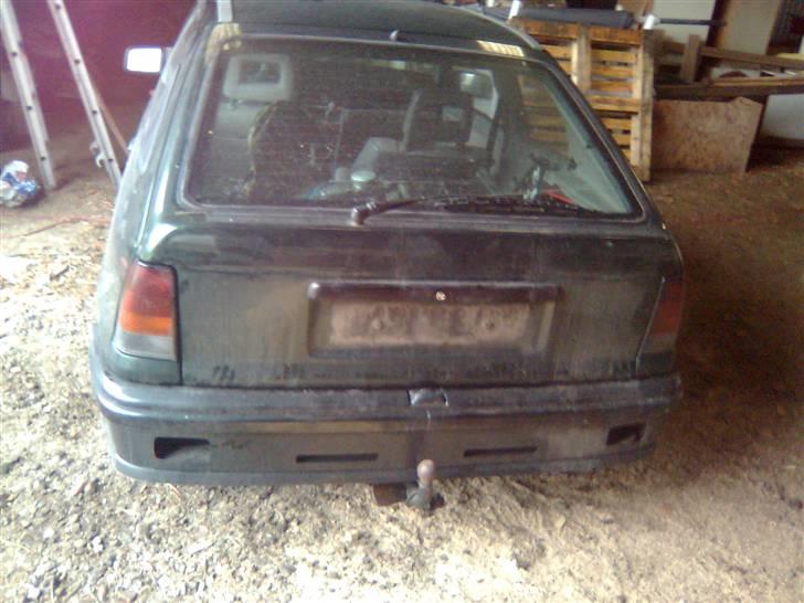 Opel kadett e skrottet billede 10