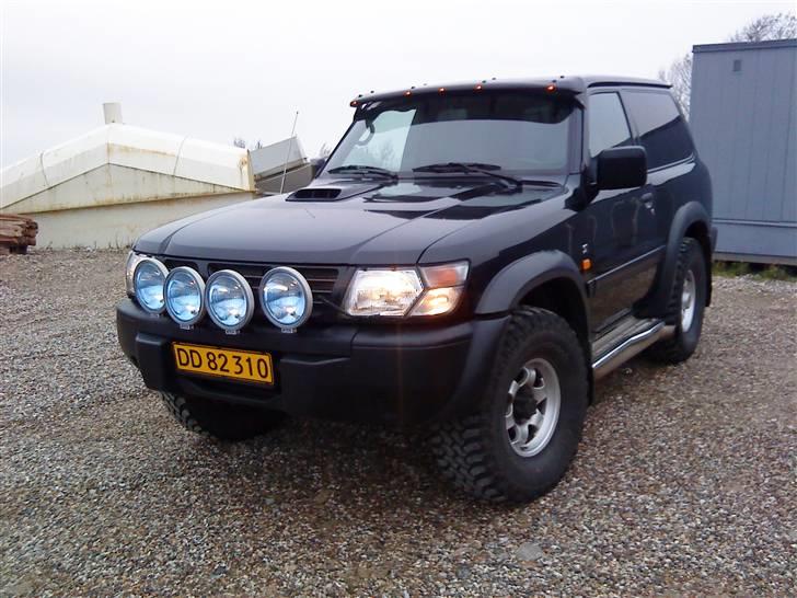 Nissan patrol y61 SOLGT billede 1