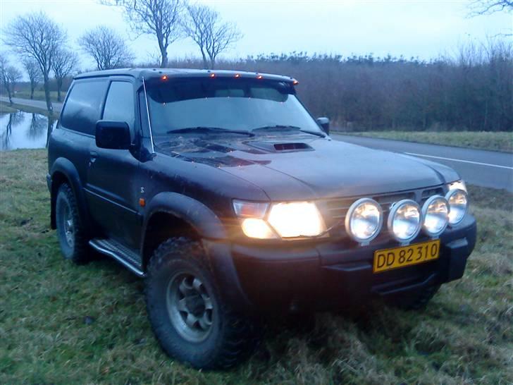 Nissan patrol y61 SOLGT billede 6