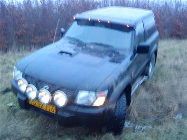 Nissan patrol y61 SOLGT billede 8