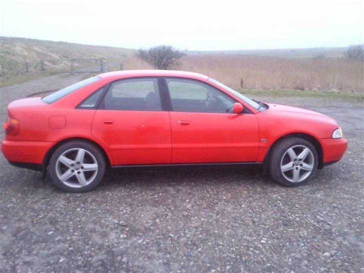 Audi A4 (SOLGT) billede 2