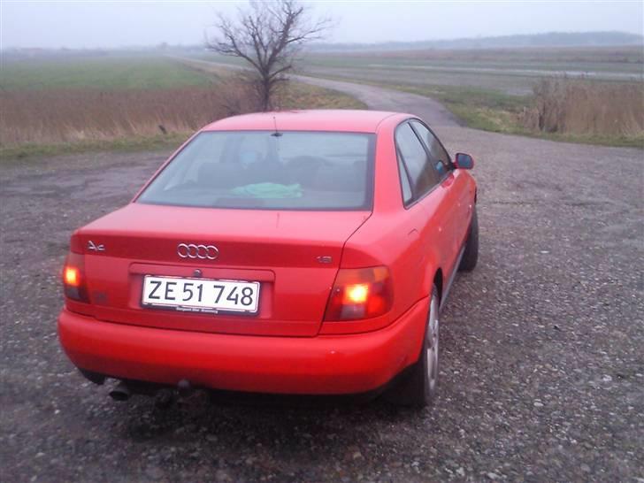 Audi A4 (SOLGT) billede 3